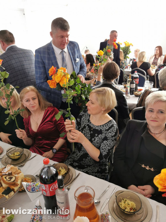Chąśno. Panowie odśpiewali paniom z KGW 