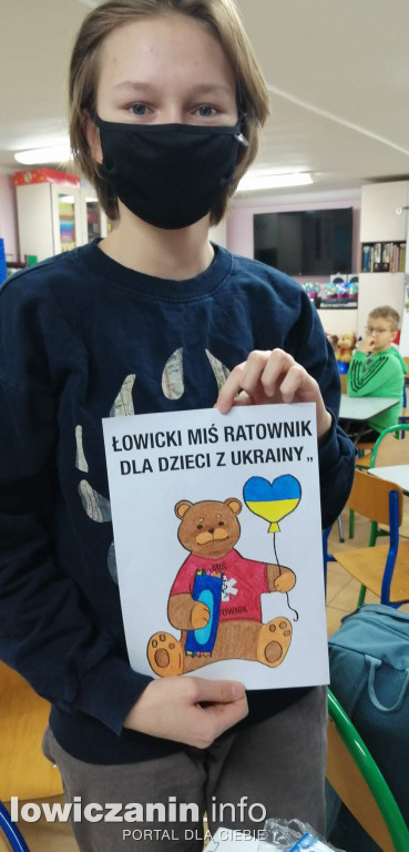 Dzieci z SP nr 2 w Łowiczu pomagają Ukrainie