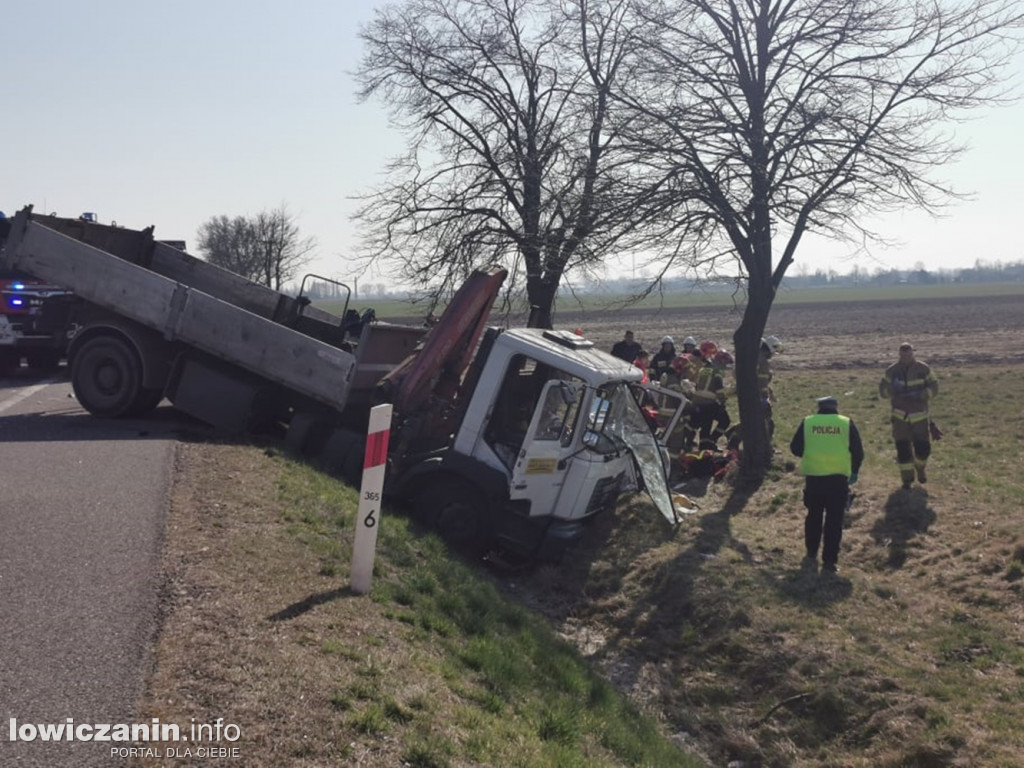 Zderzenie dwóch ciężarówek w Rząśnie