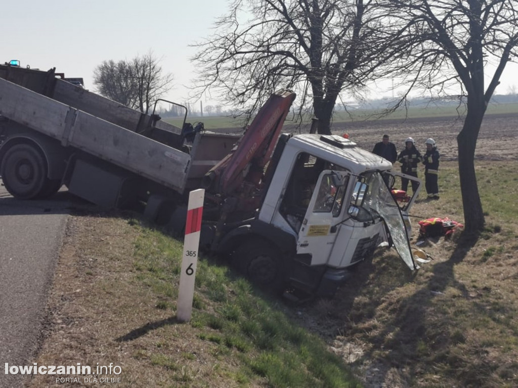Zderzenie dwóch ciężarówek w Rząśnie