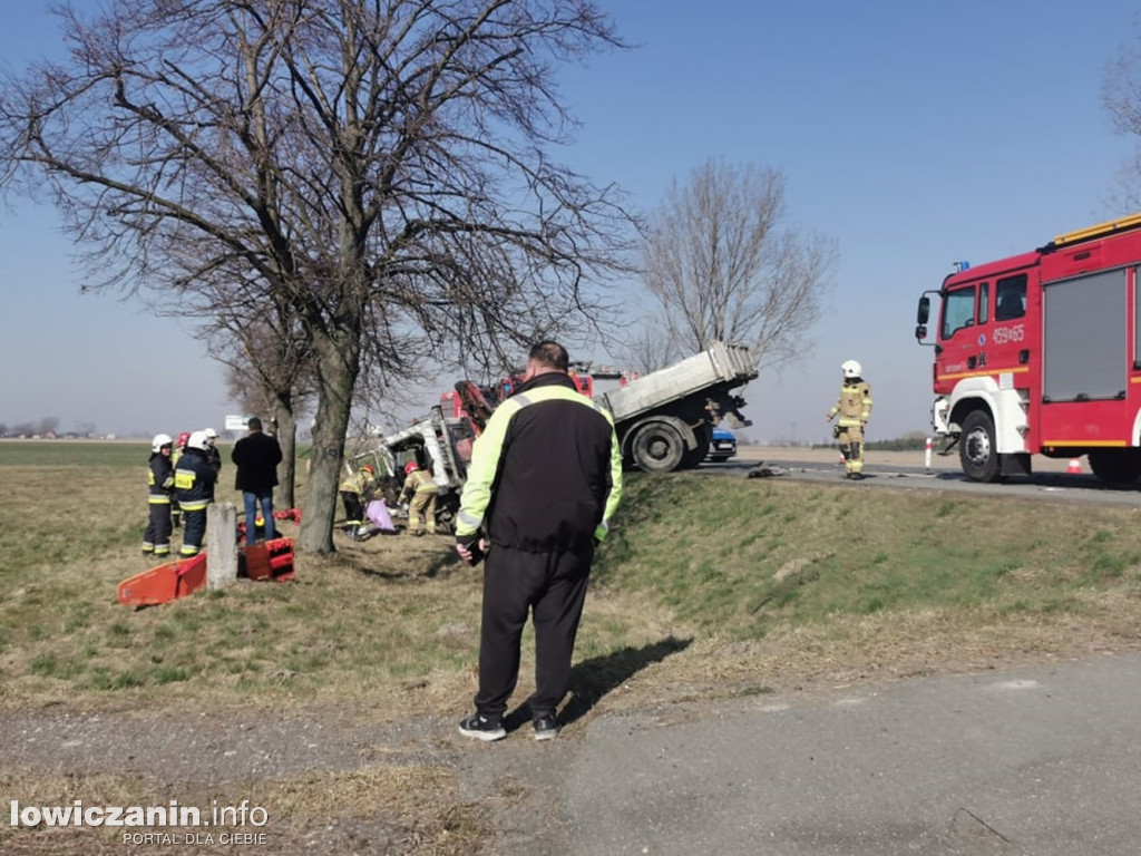 Zderzenie dwóch ciężarówek w Rząśnie