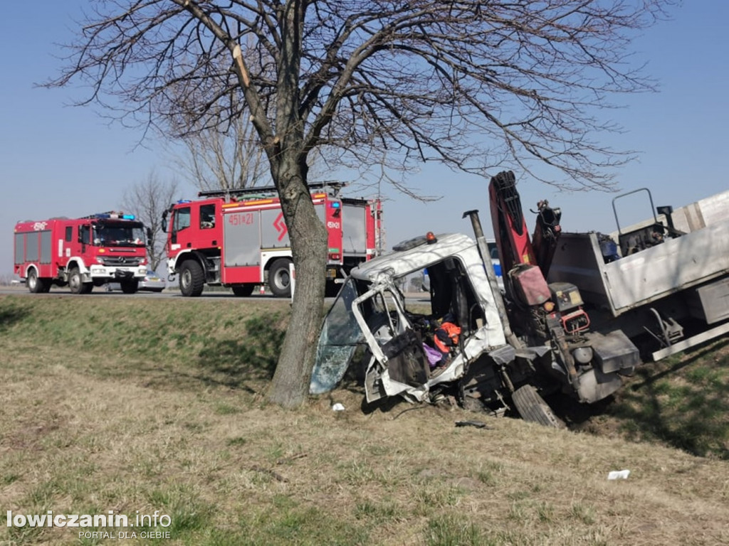 Zderzenie dwóch ciężarówek w Rząśnie