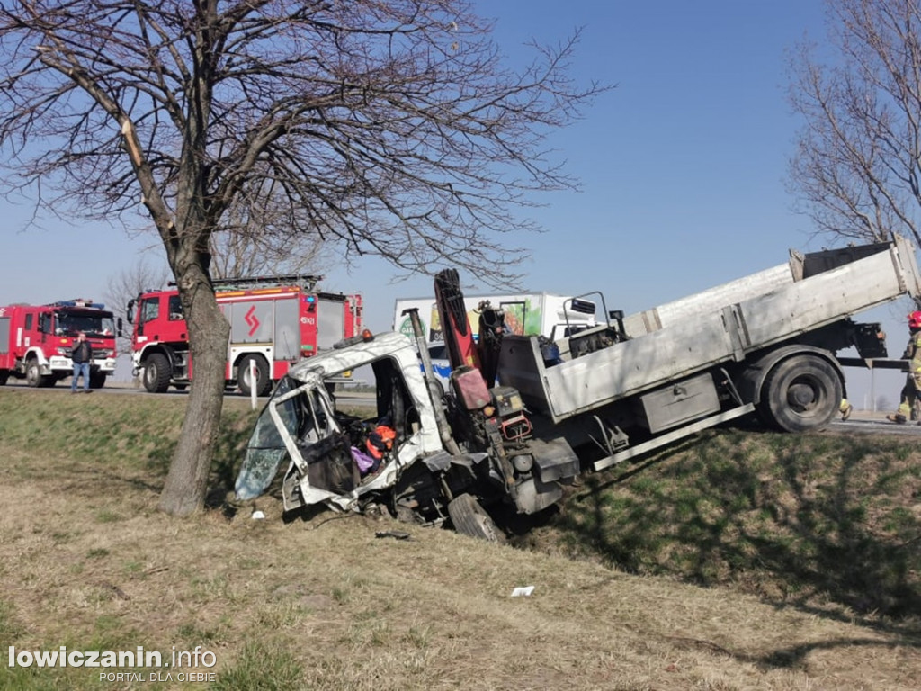 Zderzenie dwóch ciężarówek w Rząśnie