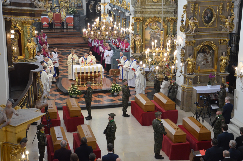 30-lecie diecezji i ponowny pochówek prymasów