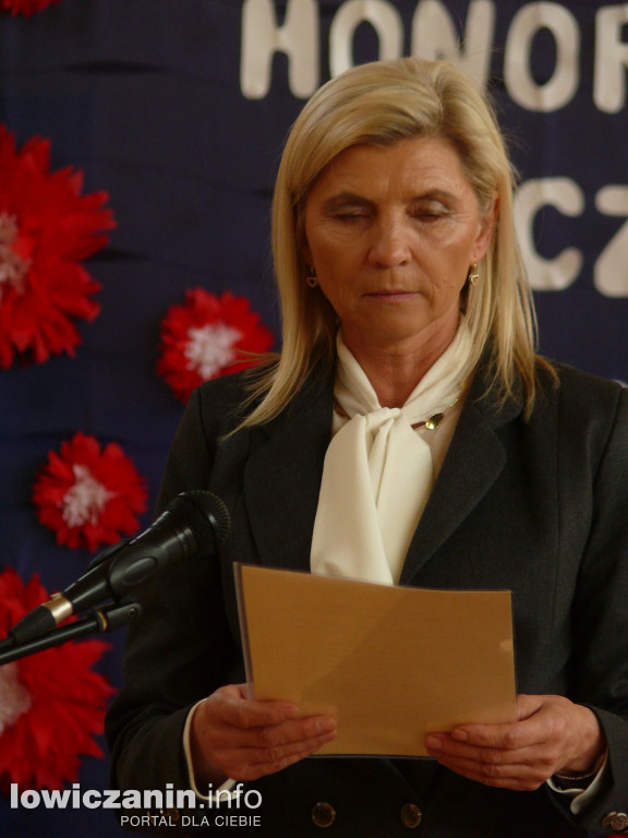 Stachlew. Uroczyste nadanie sztandaru szkole