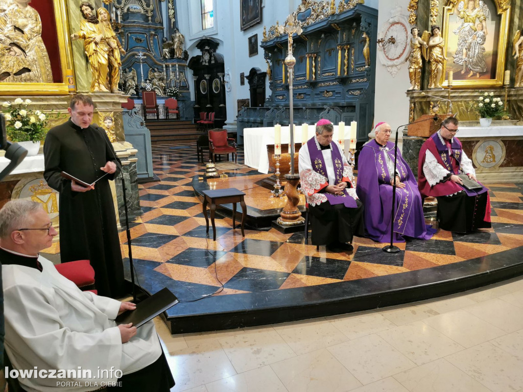 Łowicz. Otwarcie krypt pod katedrą dla zwiedzających