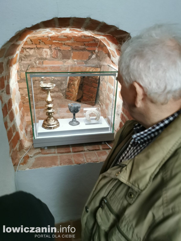 Łowicz. Otwarcie krypt pod katedrą dla zwiedzających