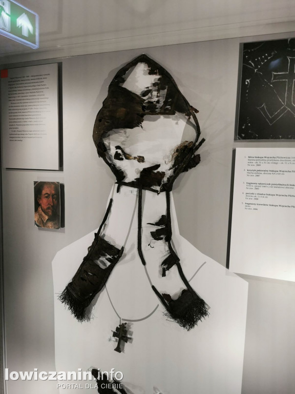 Łowicz. Otwarcie krypt pod katedrą dla zwiedzających