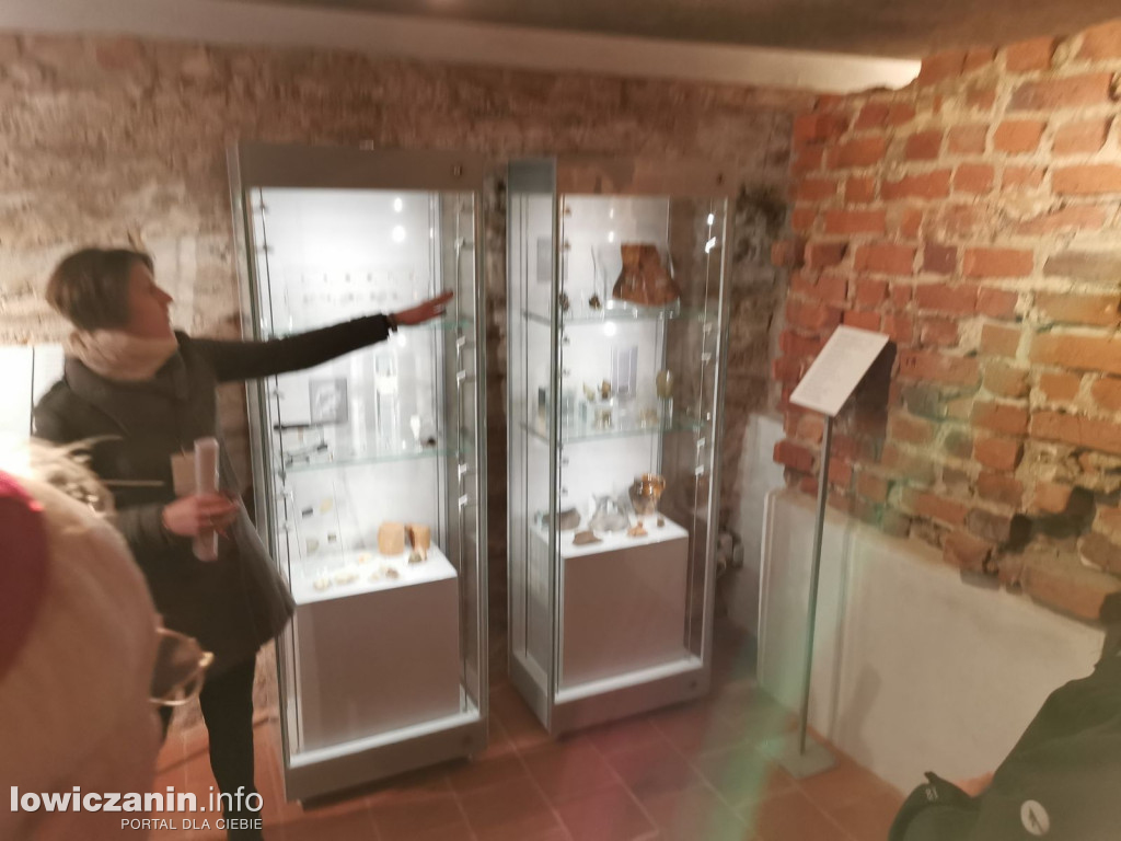 Łowicz. Otwarcie krypt pod katedrą dla zwiedzających