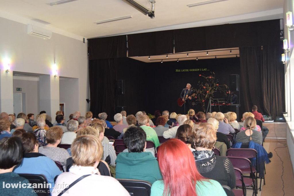 Niesułków. Koncert Andrzeja Rybińskiego