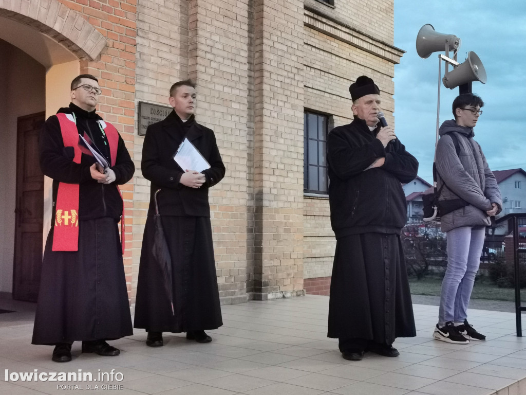 Droga Krzyżowa ulicami Łowicza