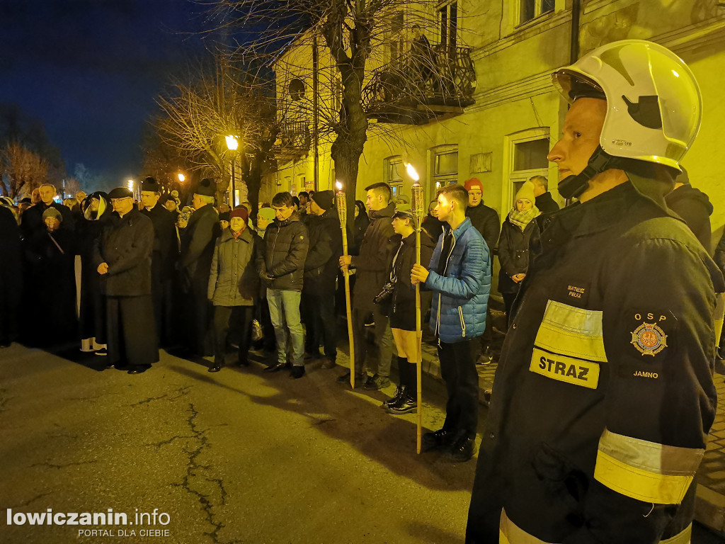 Droga Krzyżowa ulicami Łowicza