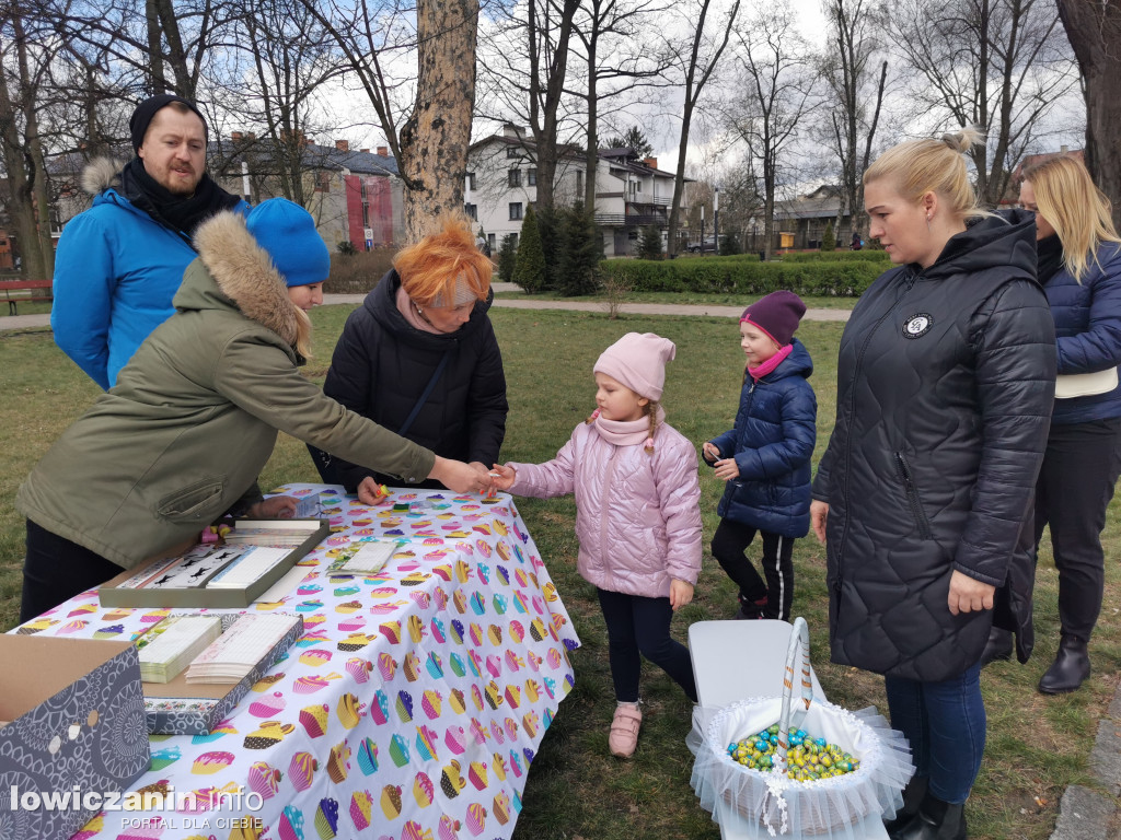 Poszukiwanie zajączka w parku Mickiewicza
