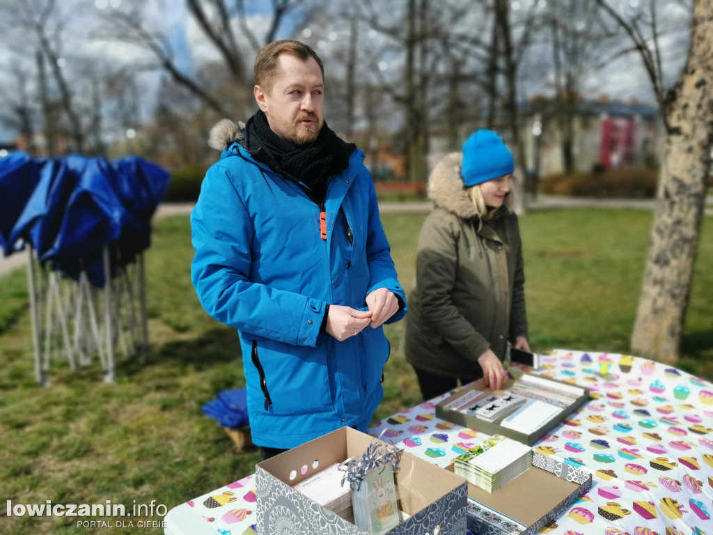 Poszukiwanie zajączka w parku Mickiewicza