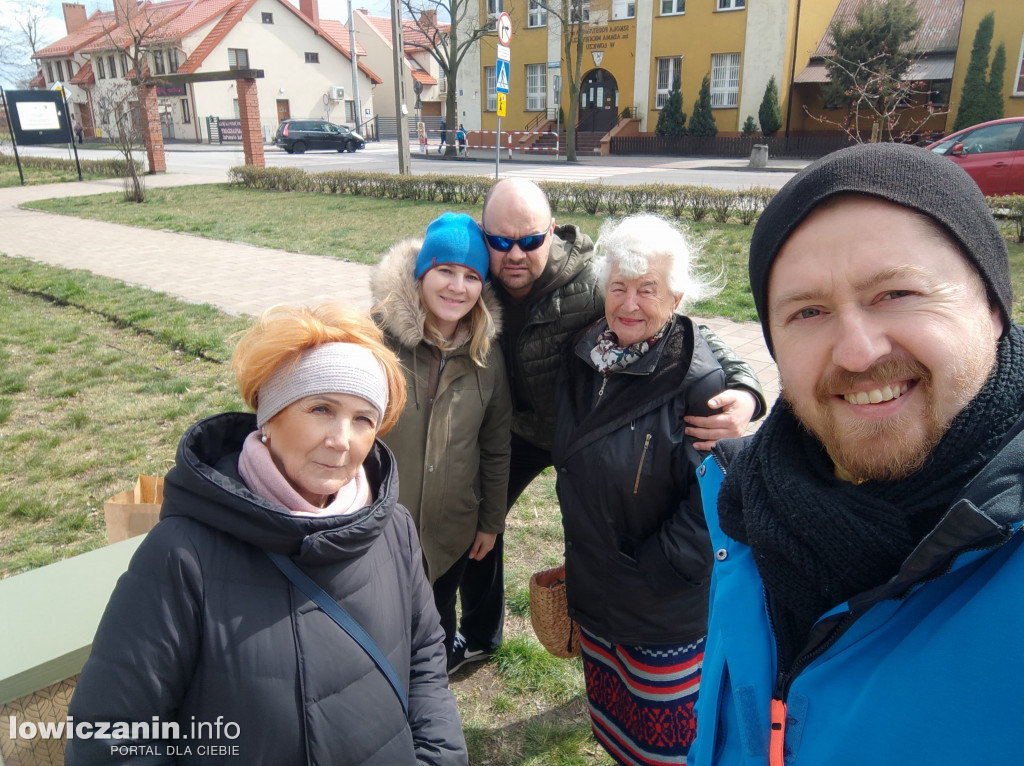 Poszukiwanie zajączka w parku Mickiewicza