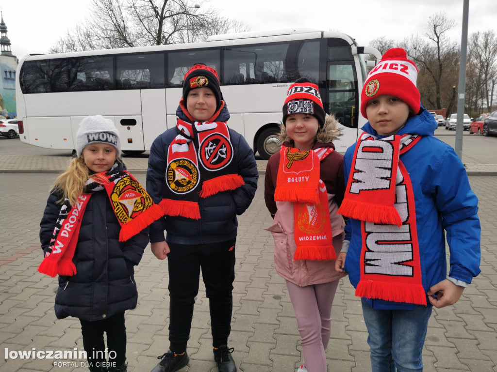 Dzieci z Łowicza pojechały na mecz Widzewa