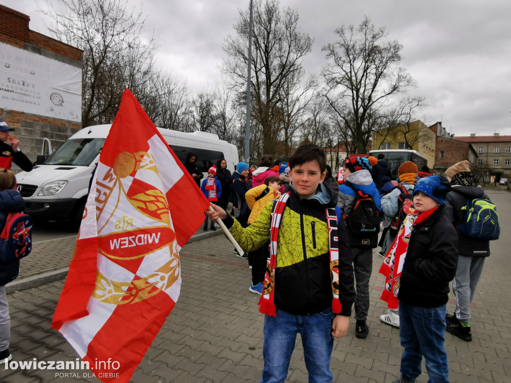 Dzieci z Łowicza pojechały na mecz Widzewa