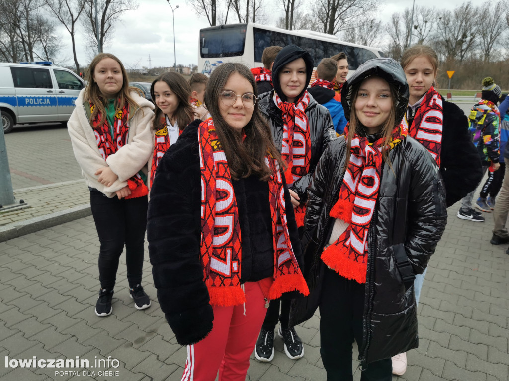 Dzieci z Łowicza pojechały na mecz Widzewa