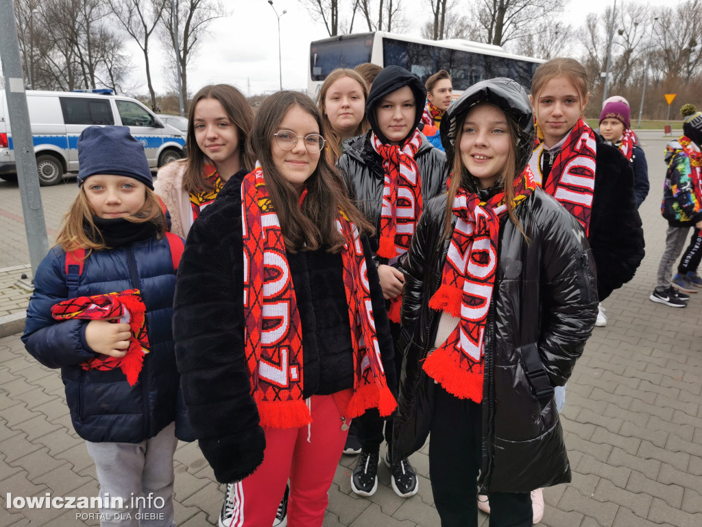 Dzieci z Łowicza pojechały na mecz Widzewa