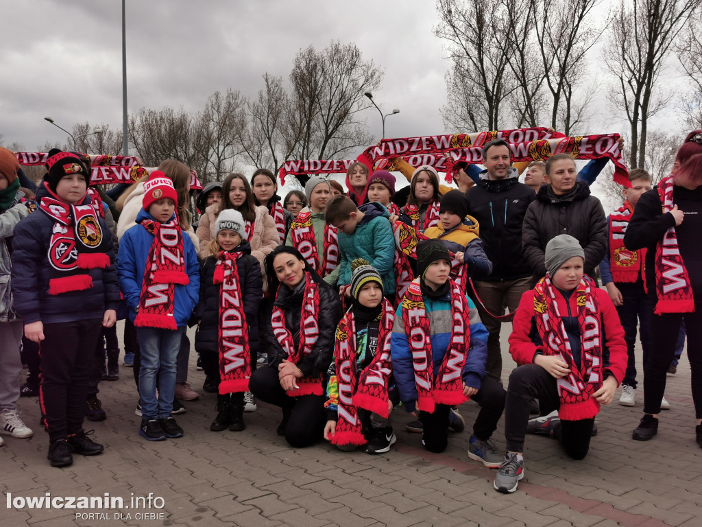 Dzieci z Łowicza pojechały na mecz Widzewa