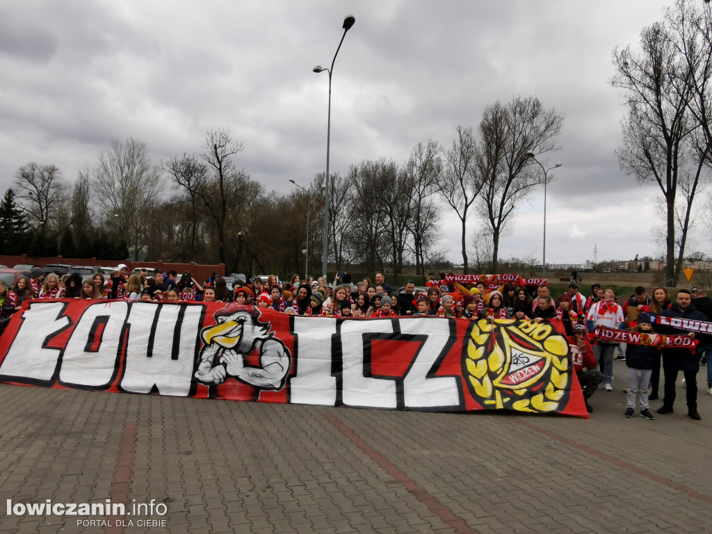 Dzieci z Łowicza pojechały na mecz Widzewa