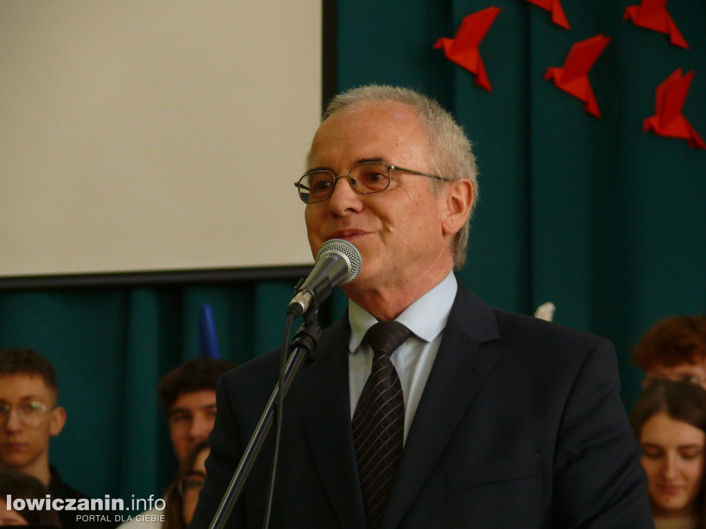 Uroczystość z okazji 3 Maja i pożegnania uczniów ostatnich klas w ZSP na Blichu.