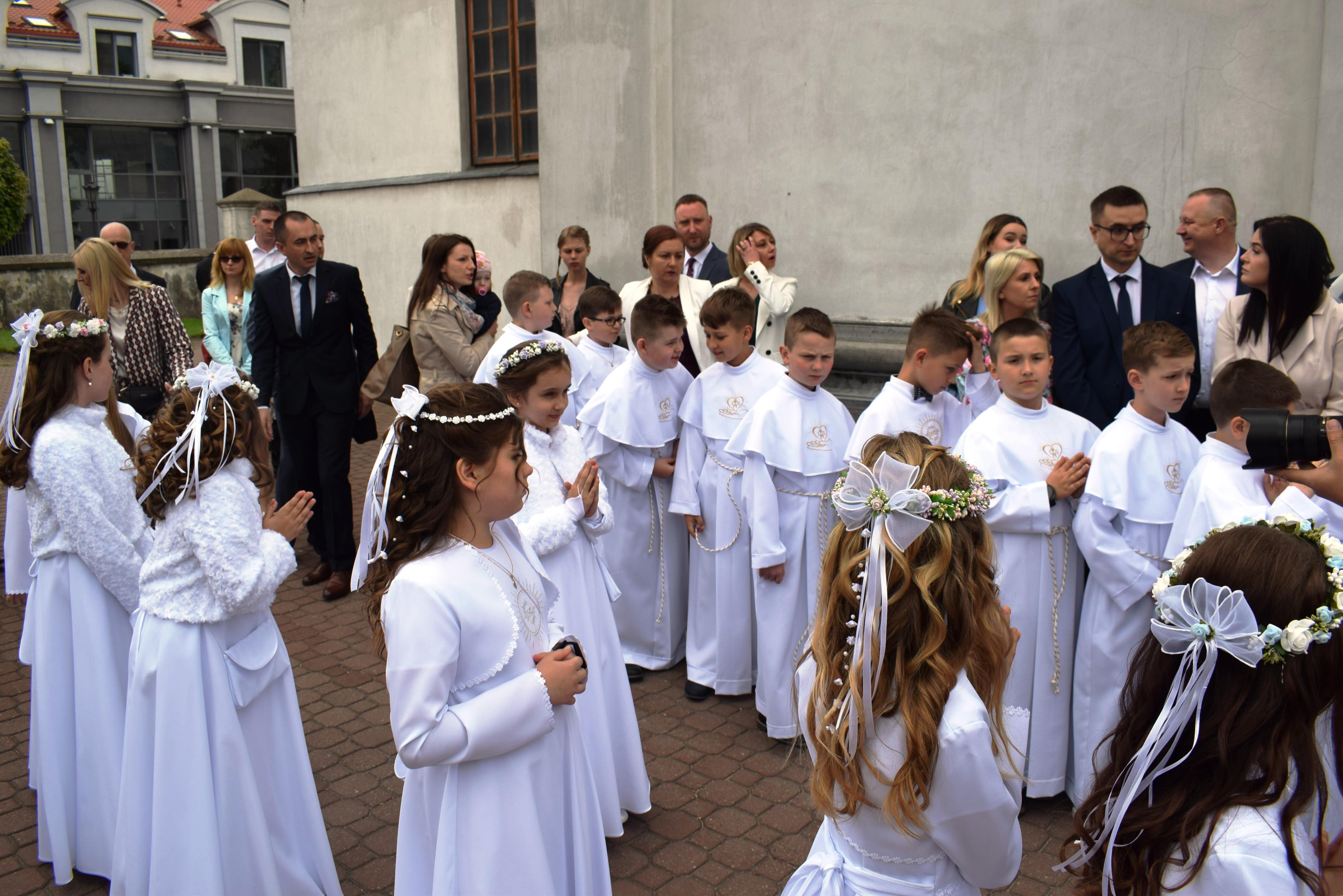 Pierwsza komunia święta w par. Św. Ducha