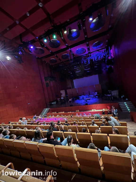 Uczniowie z Niedźwiady pojechali na koncert do Łodzi