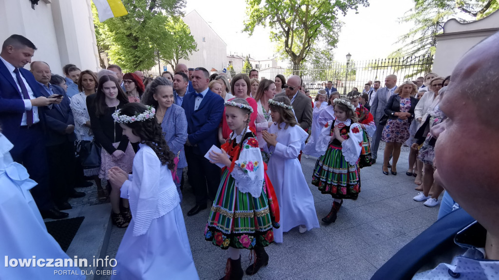 I Komunia Święta uczniów SP1 w Łowickiej katedrze