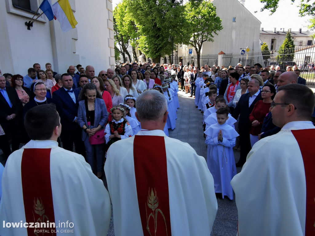 I Komunia Święta uczniów SP1 w Łowickiej katedrze