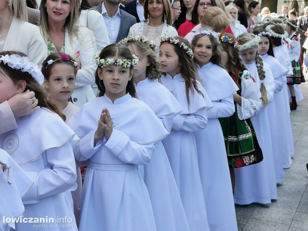 I Komunia Święta uczniów SP1 w Łowickiej katedrze