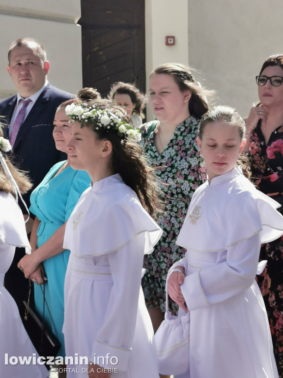 I Komunia Święta uczniów SP1 w Łowickiej katedrze