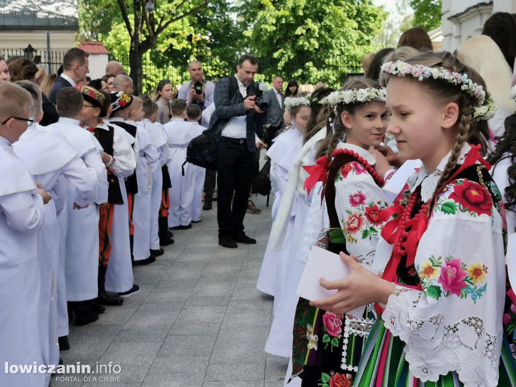 I Komunia Święta uczniów SP1 w Łowickiej katedrze