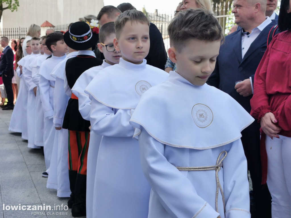 I Komunia Święta uczniów SP1 w Łowickiej katedrze