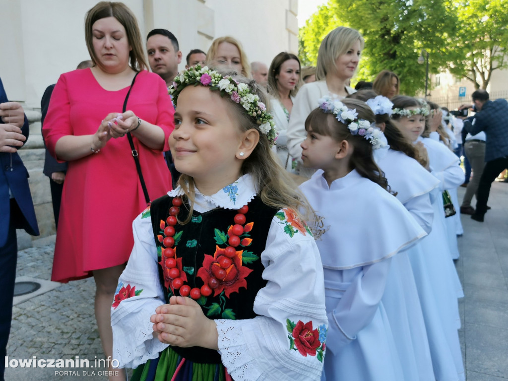 I Komunia Święta uczniów SP1 w Łowickiej katedrze