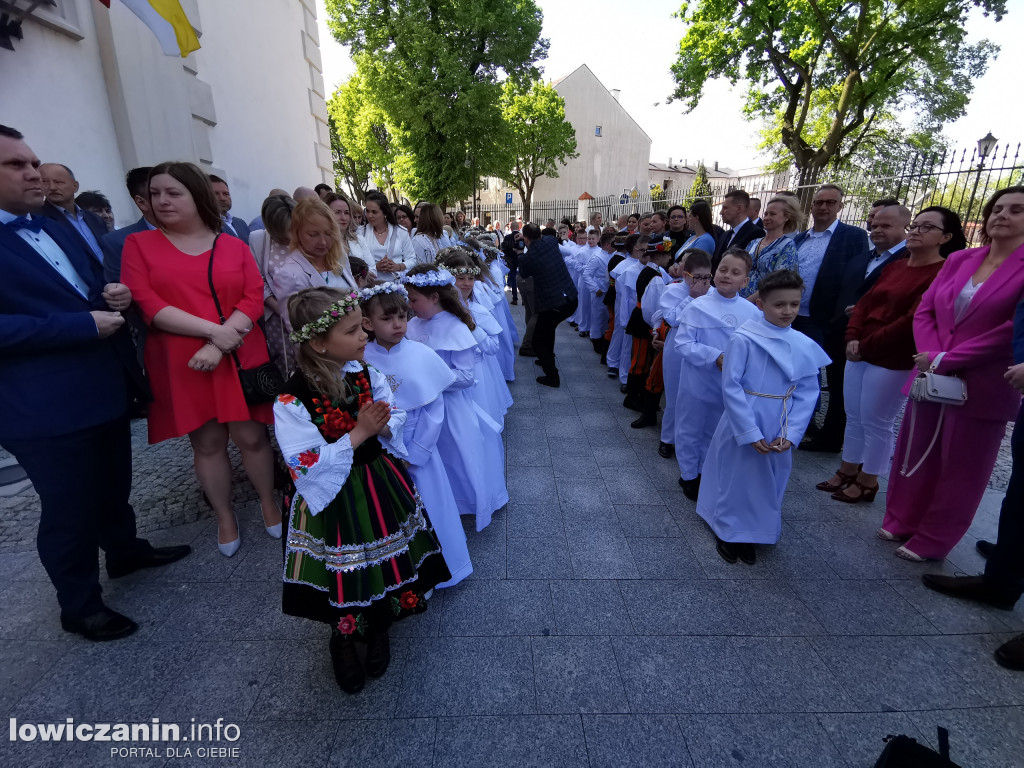 I Komunia Święta uczniów SP1 w Łowickiej katedrze