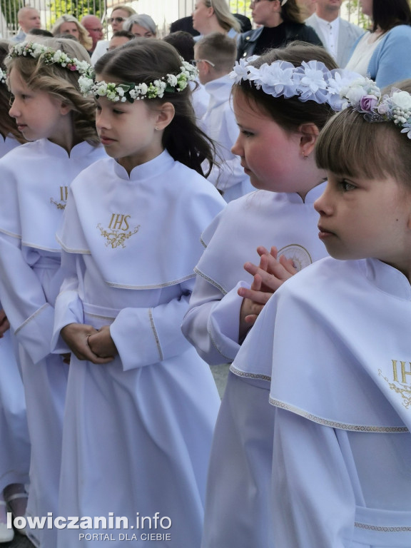I Komunia Święta uczniów SP1 w Łowickiej katedrze