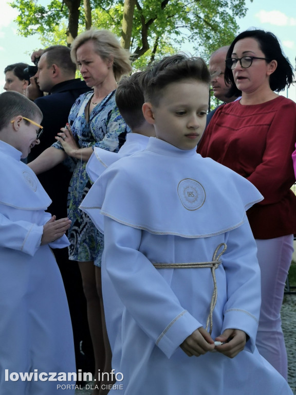 I Komunia Święta uczniów SP1 w Łowickiej katedrze