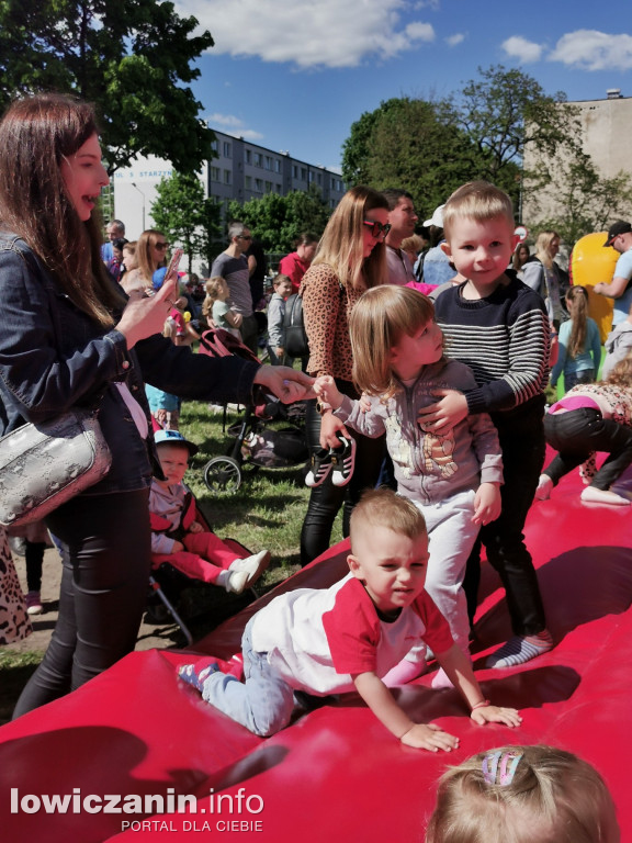 Festiwal Baniek Mydlanych przy ul. Starzyńskiego.