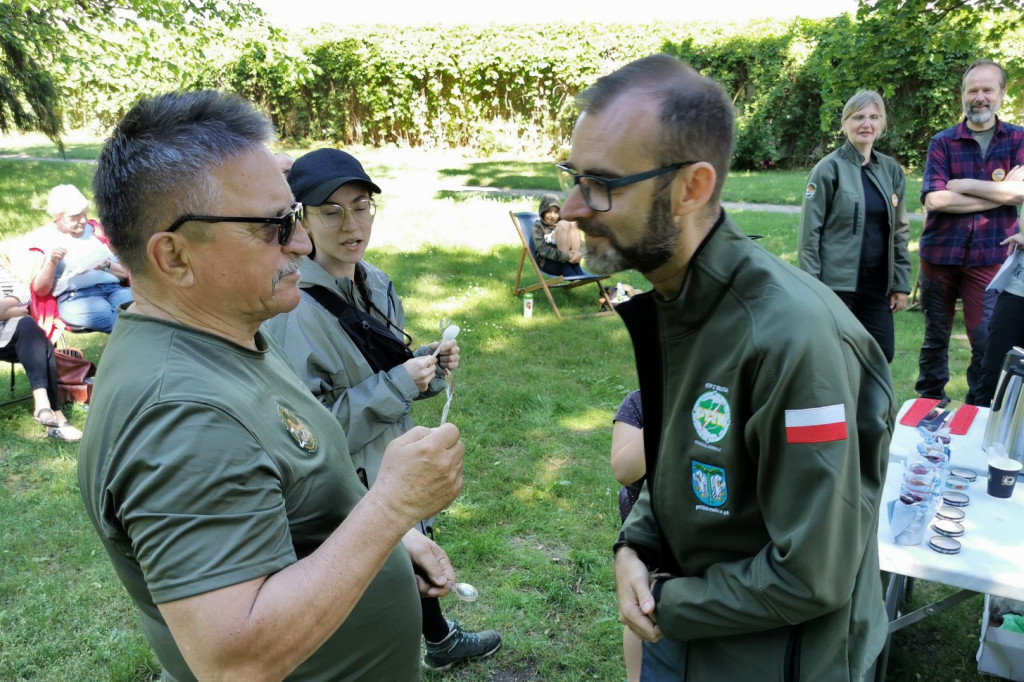 Pieszy rajd PTTK Łowicz do Nieborowa.