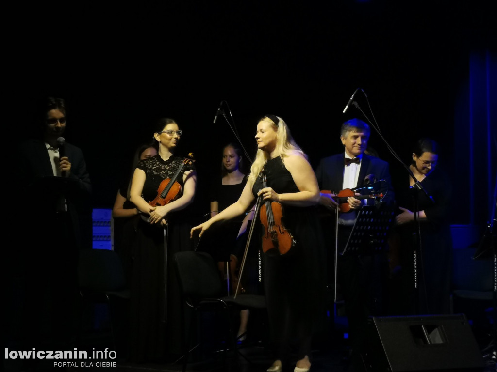 Koncert Łowickiej Orkiestry Kameralnej w kinie Fenix