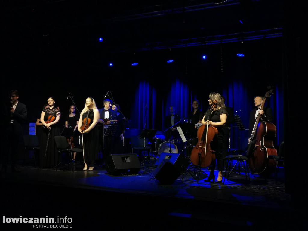 Koncert Łowickiej Orkiestry Kameralnej w kinie Fenix