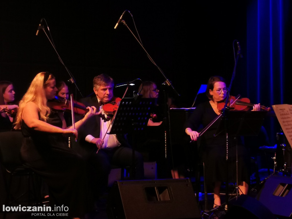 Koncert Łowickiej Orkiestry Kameralnej w kinie Fenix