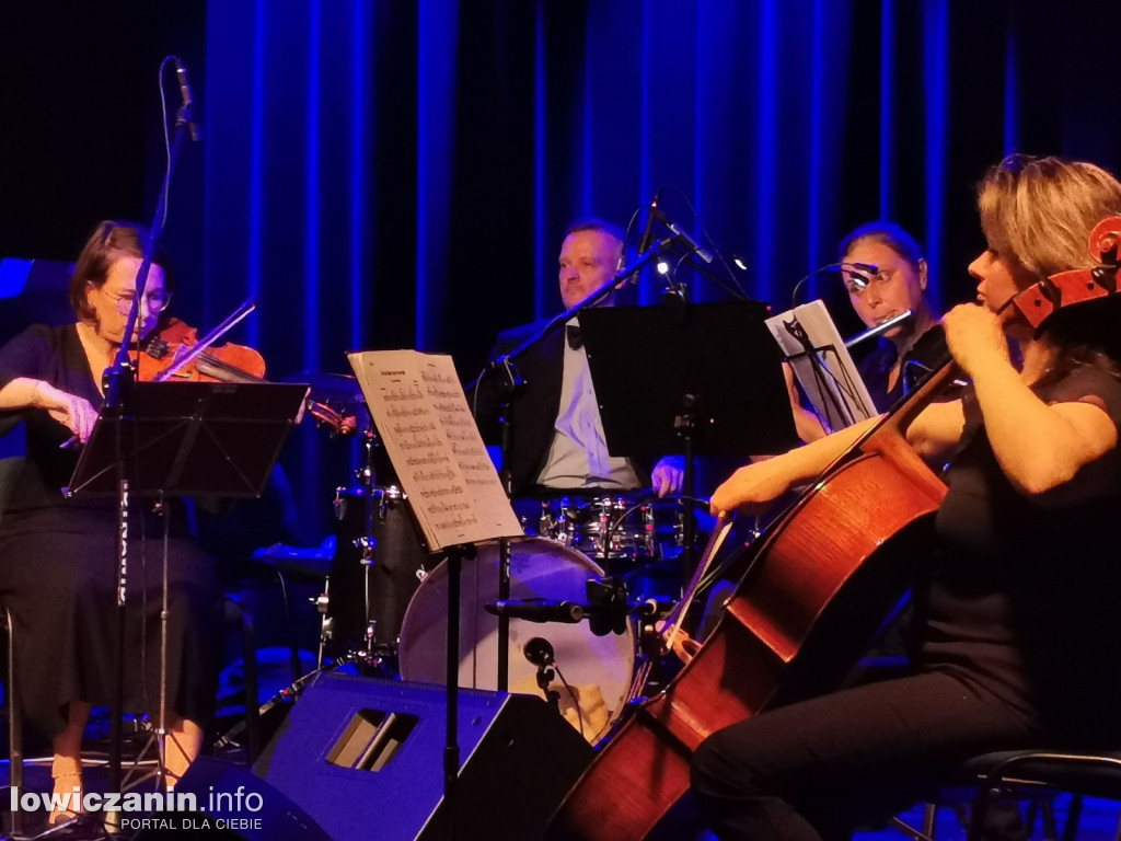 Koncert Łowickiej Orkiestry Kameralnej w kinie Fenix