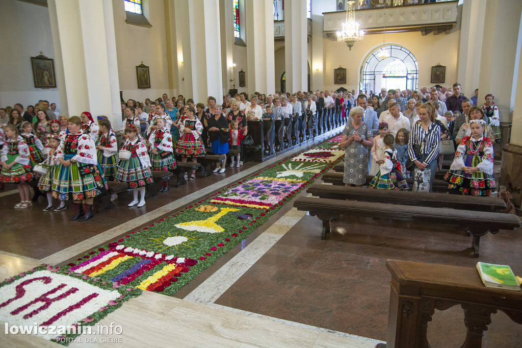 Dywan kwiatowy na Boże Ciało w Domaniewicach
