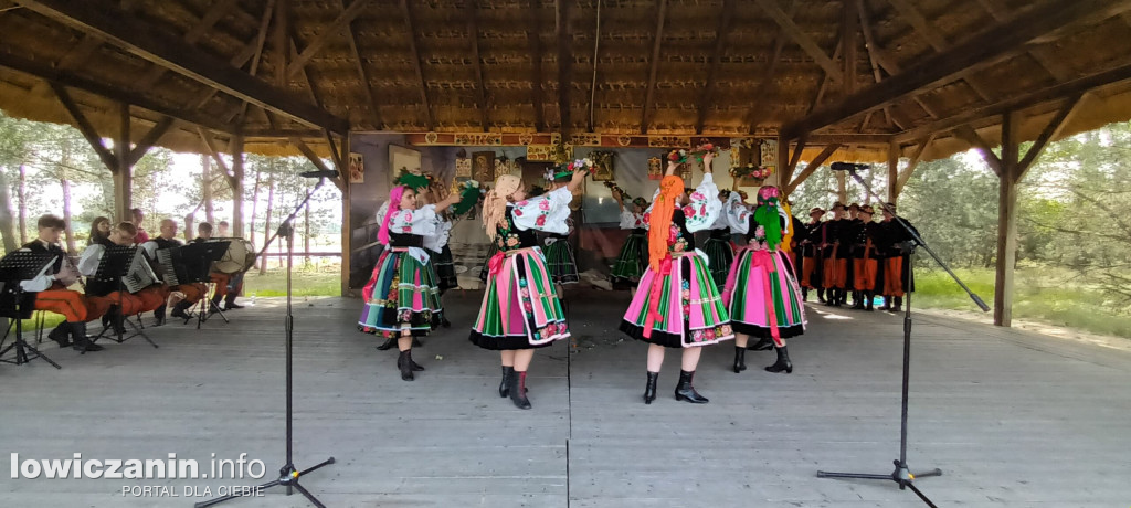 Sobótki w skansenie w Maurzycach