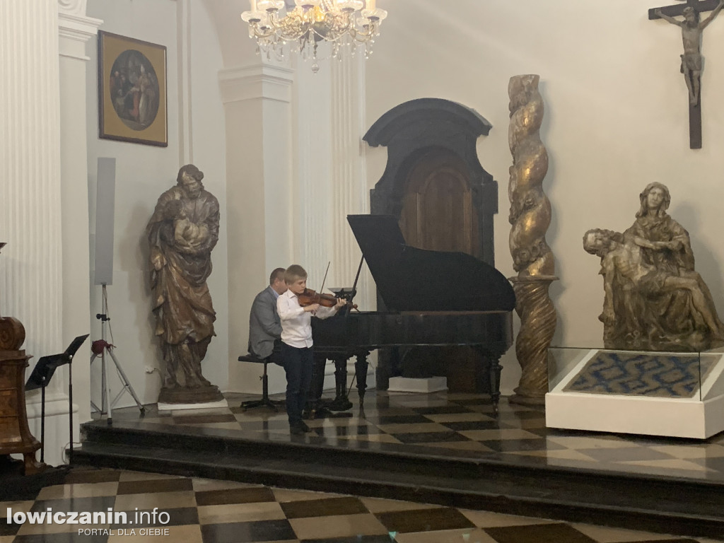 Łowicz. Doroczny koncert uczniów szkoły muzycznej