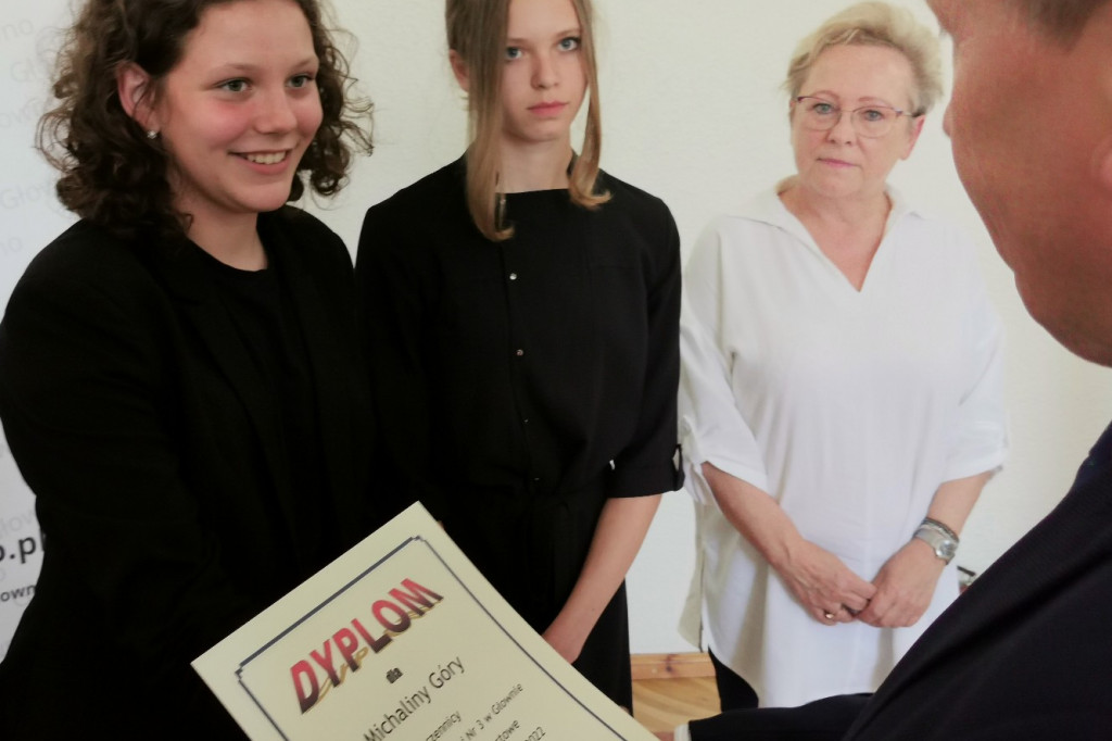 GŁOWNO. Uroczystość wręczenia nagród najlepszym uczniom.