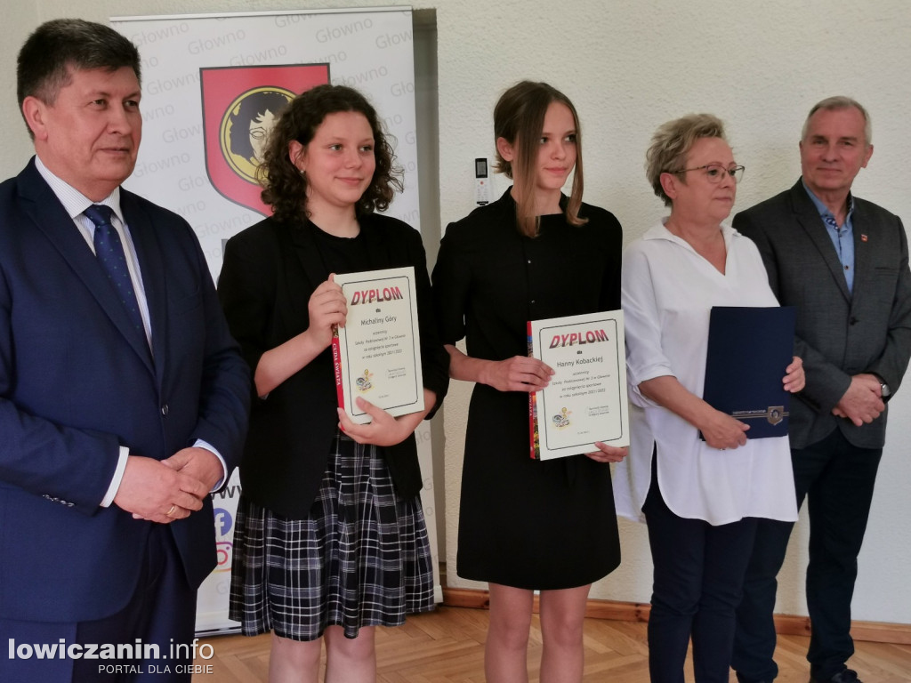 GŁOWNO. Uroczystość wręczenia nagród najlepszym uczniom.