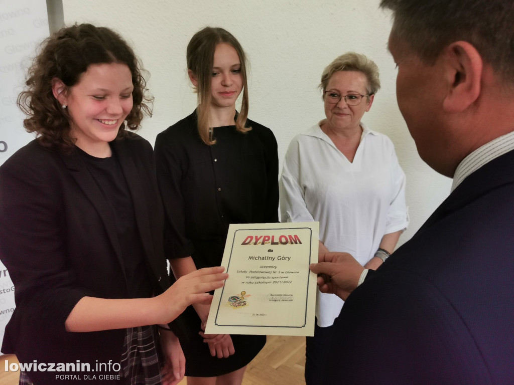 GŁOWNO. Uroczystość wręczenia nagród najlepszym uczniom.